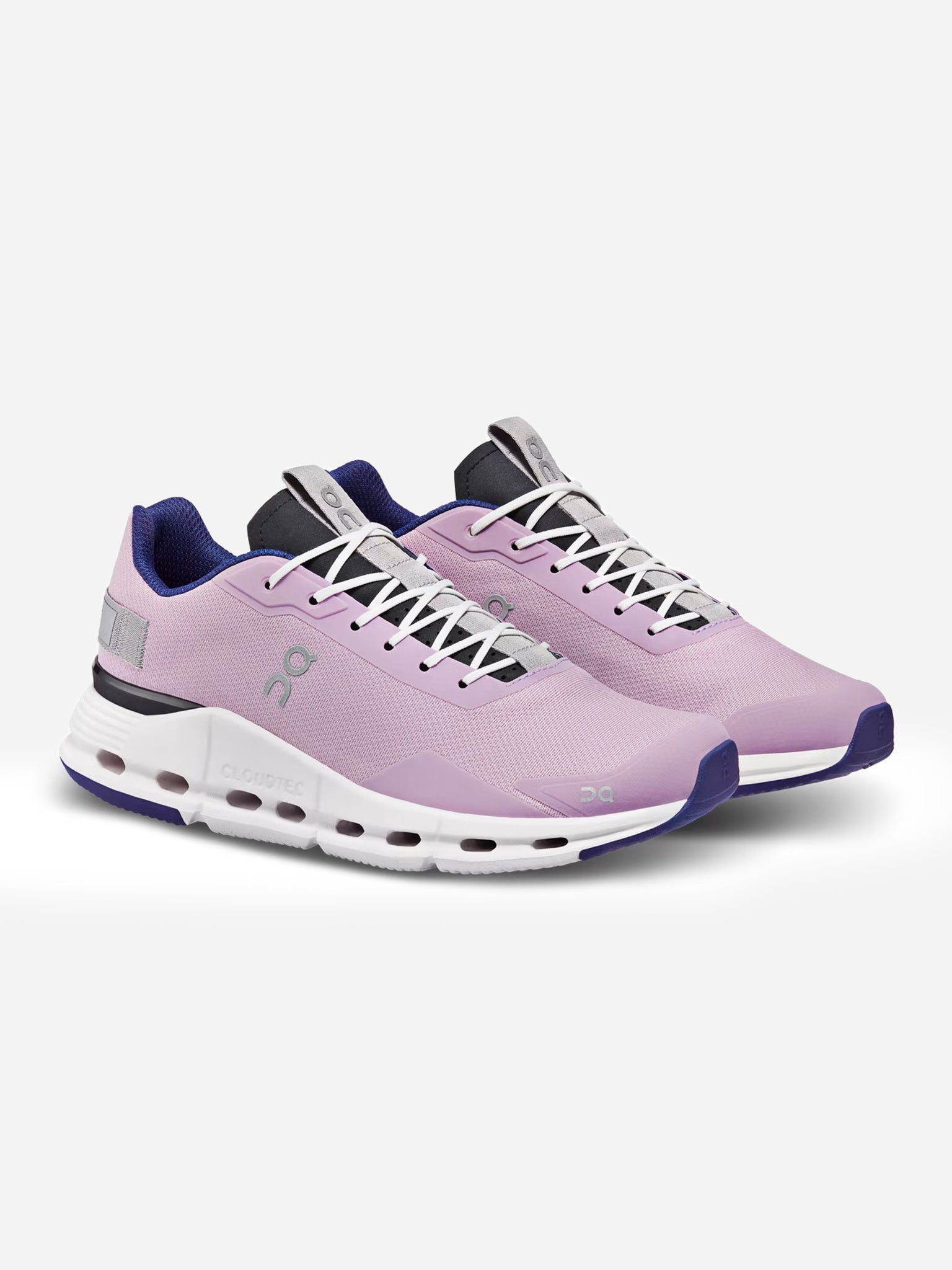 ON Women's Cloudnova Form Sneaker