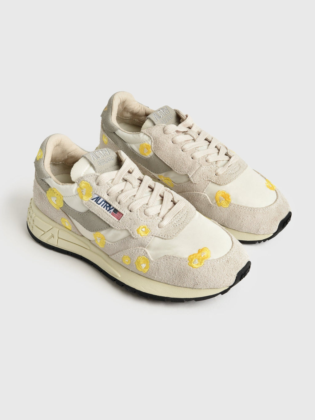 Autry Women's Reelwind Low Sneaker