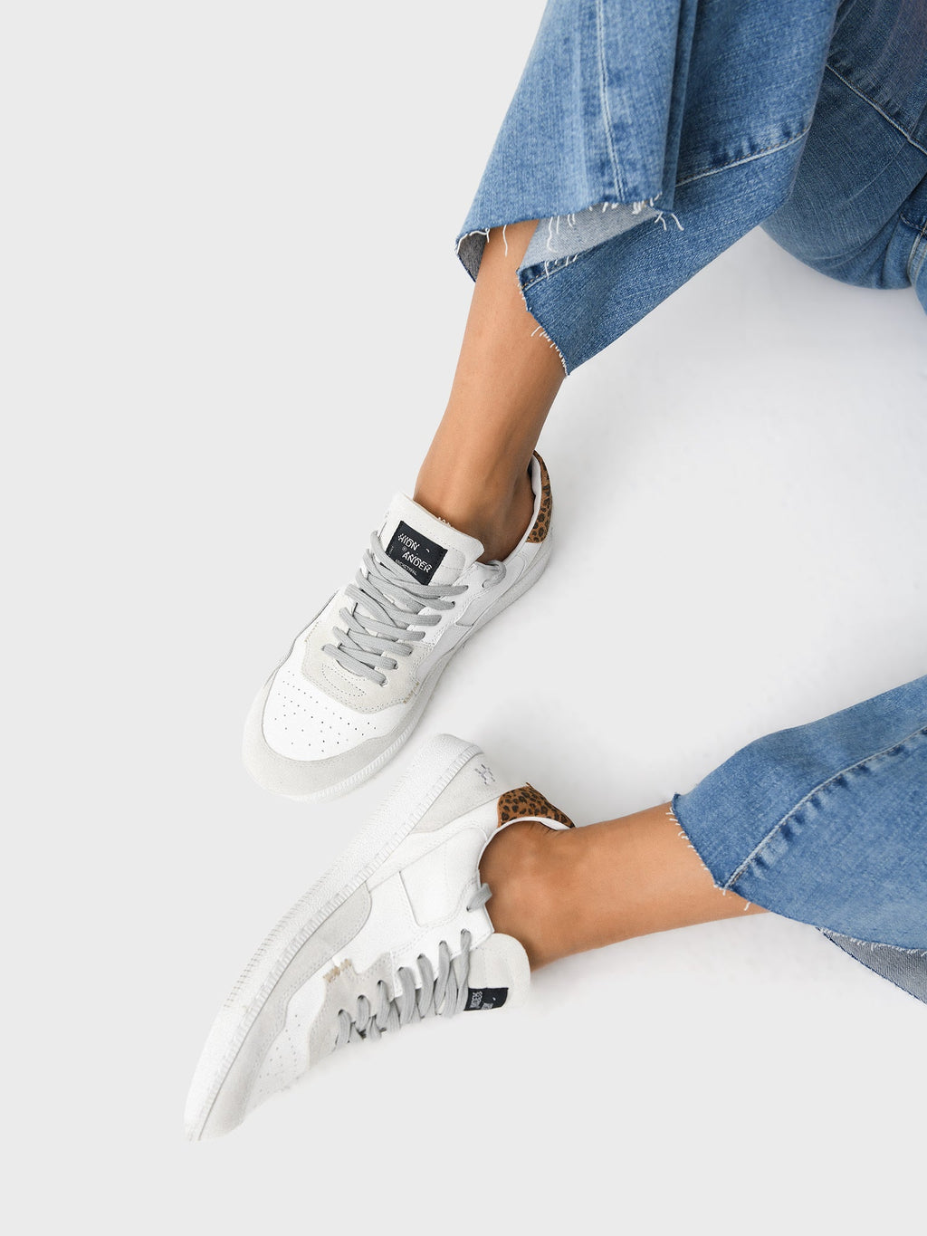 HidnAnder Women's Mega T Sneaker