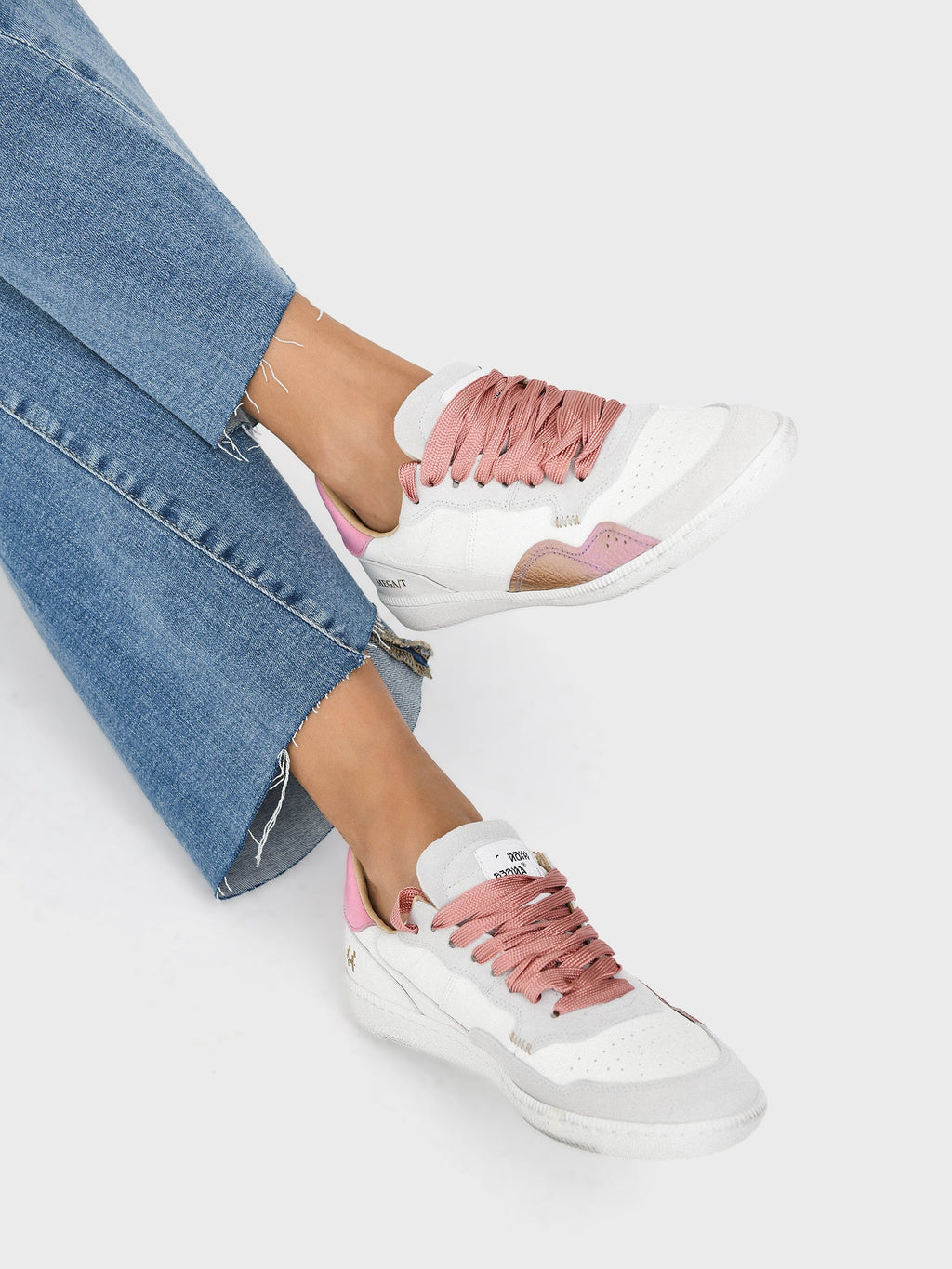 HidnAnder Women's Mega T Sneaker