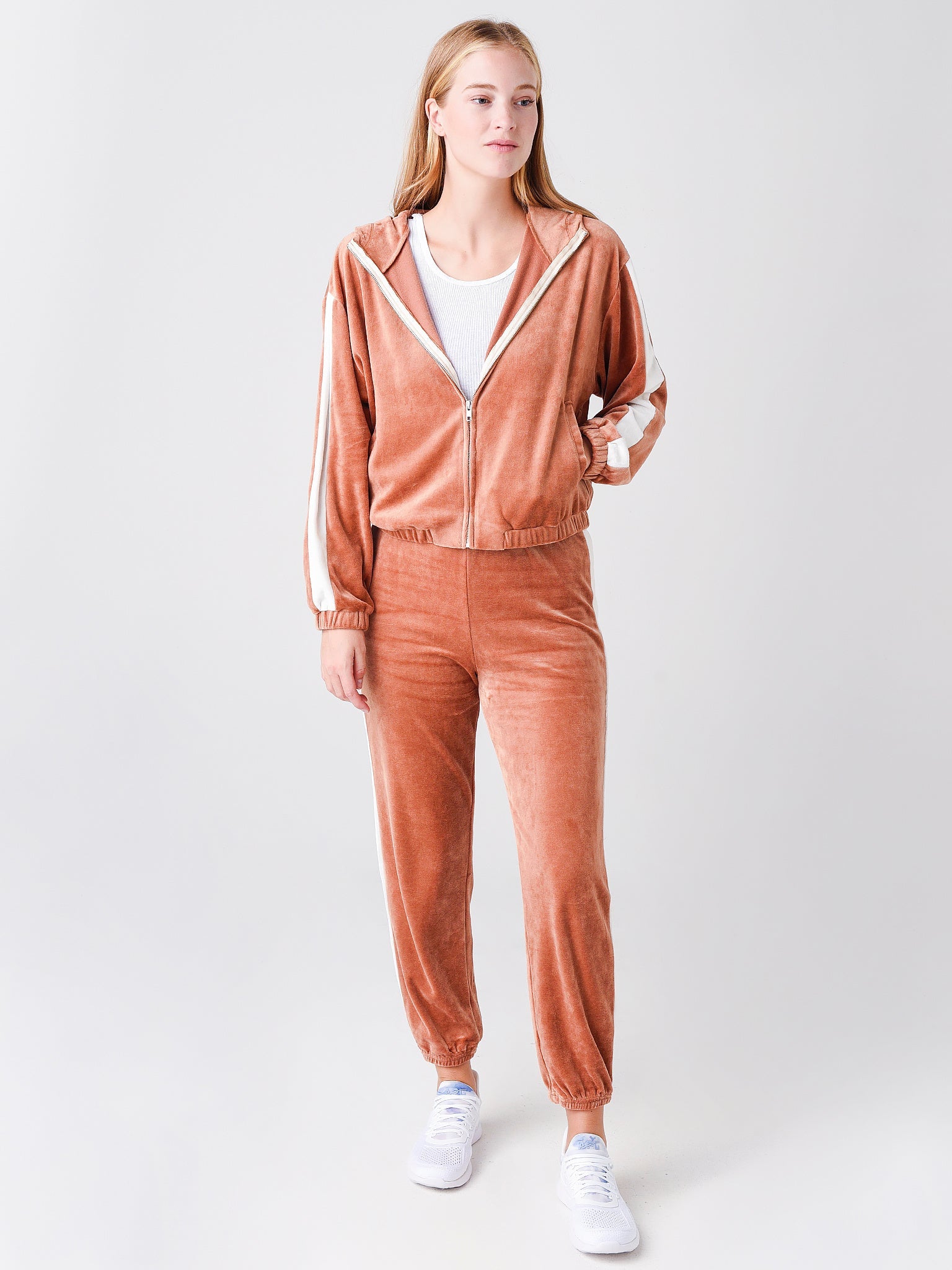 Monrow Women's Velour Sporty Zip-Up Hoodie