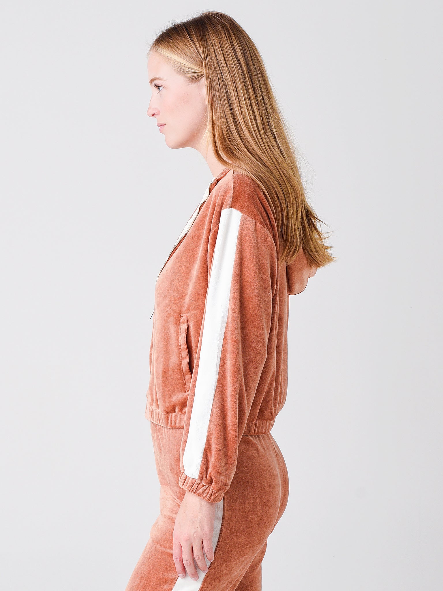 Monrow Women's Velour Sporty Zip-Up Hoodie