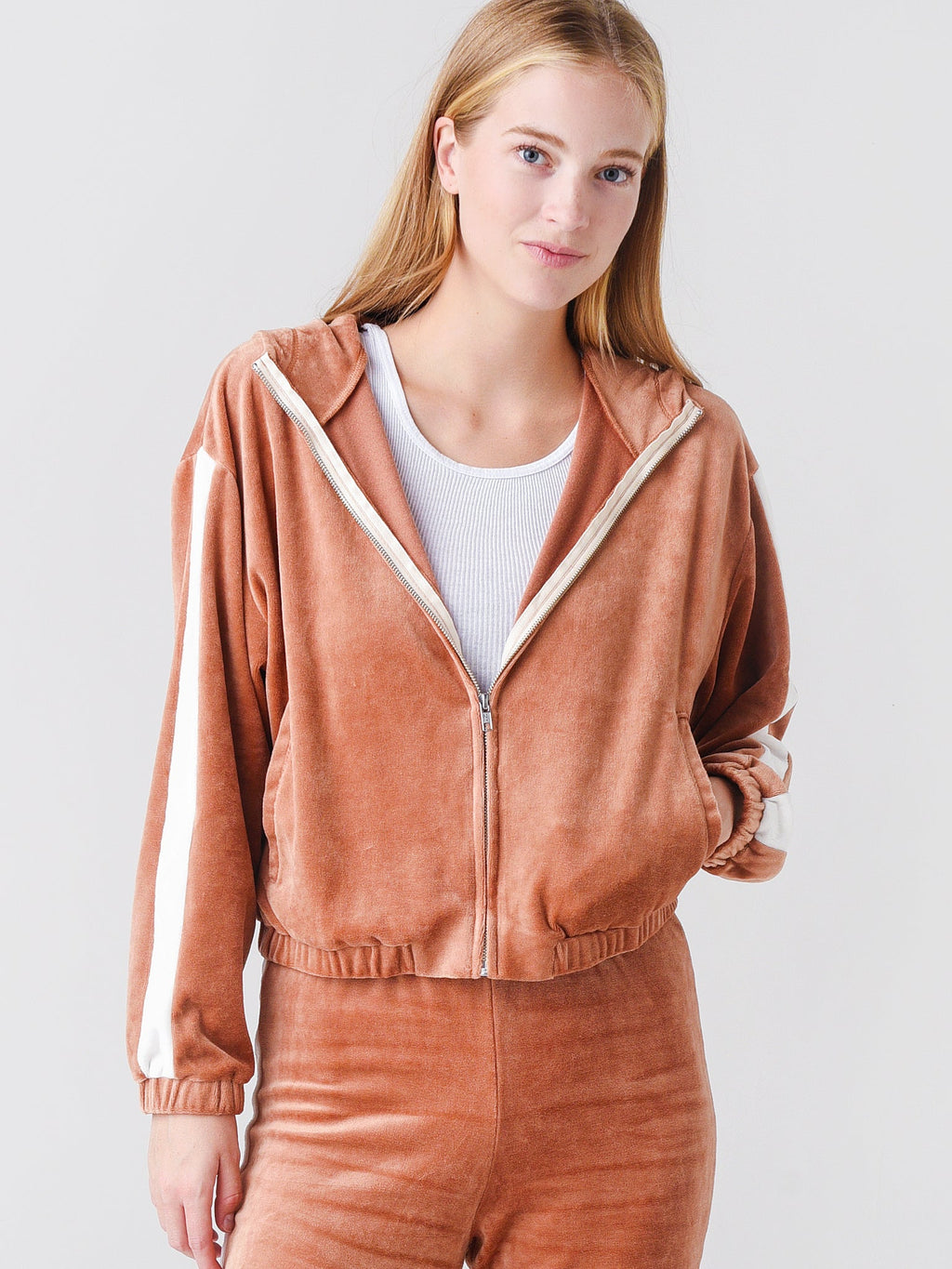 Monrow Women's Velour Sporty Zip-Up Hoodie