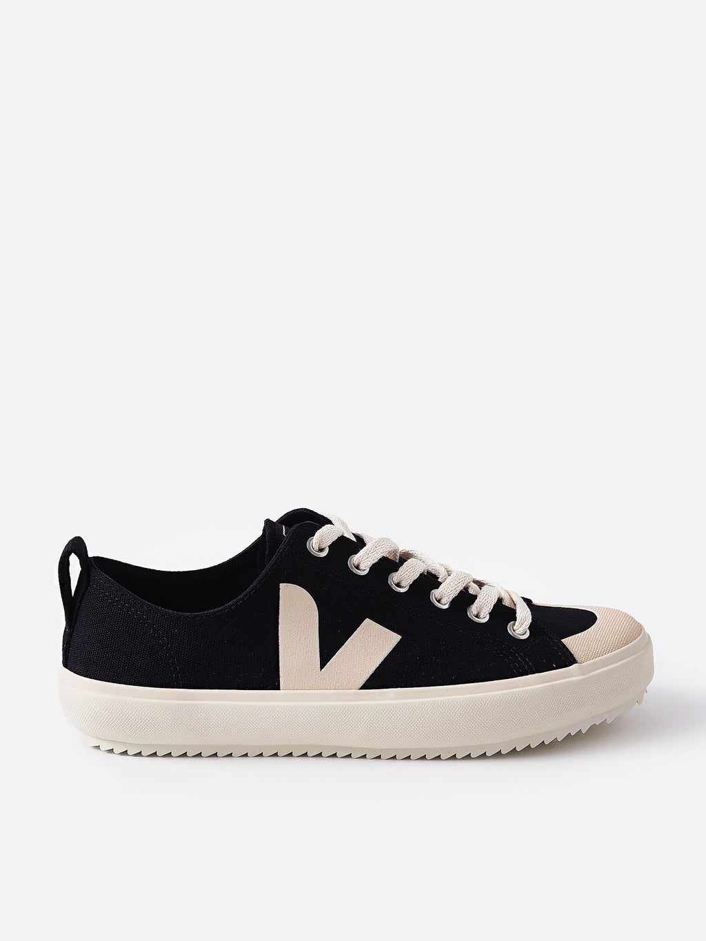 Veja Women's Nova Canvas Sneaker