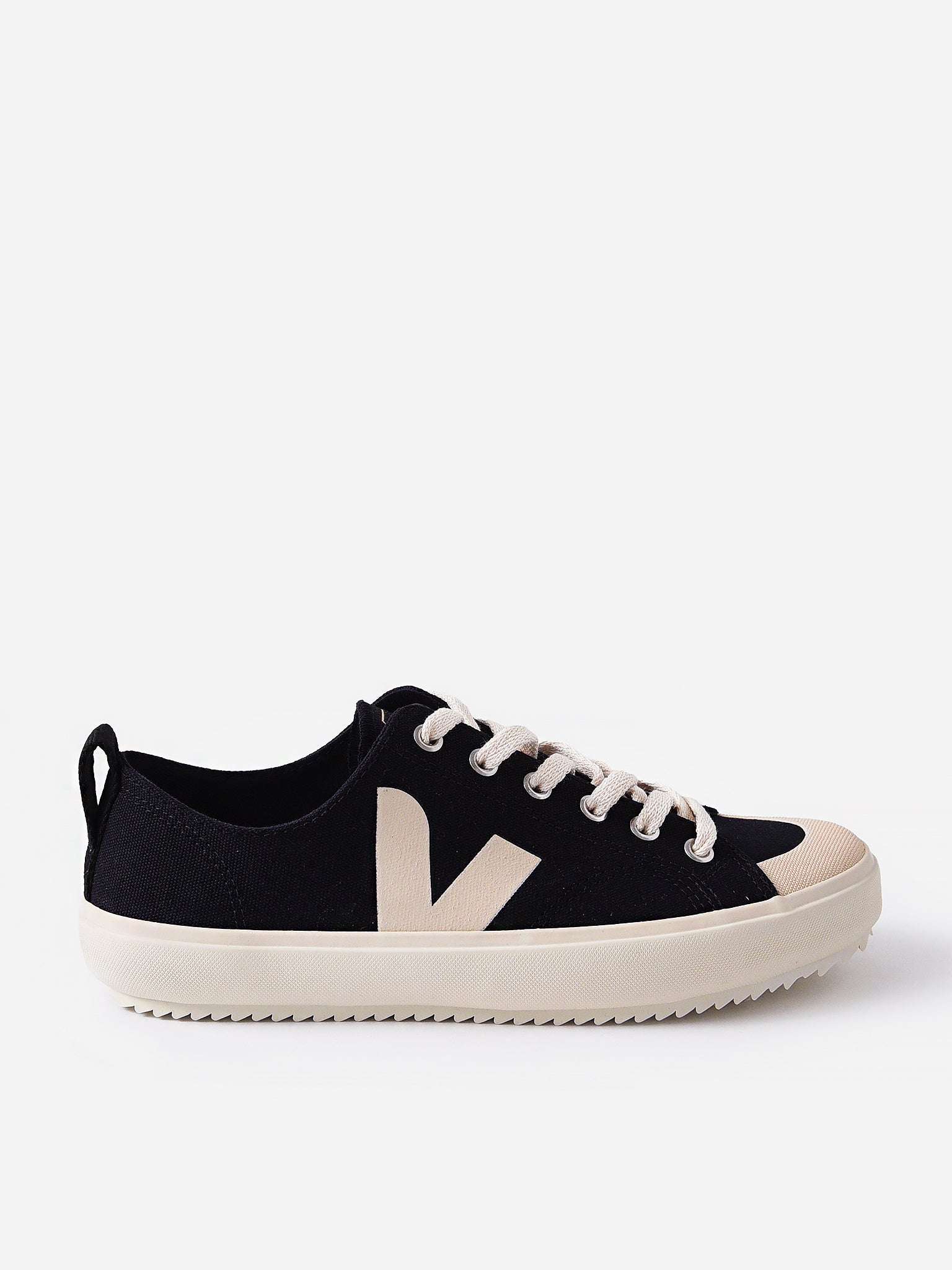 Veja Women's Nova Canvas Sneaker