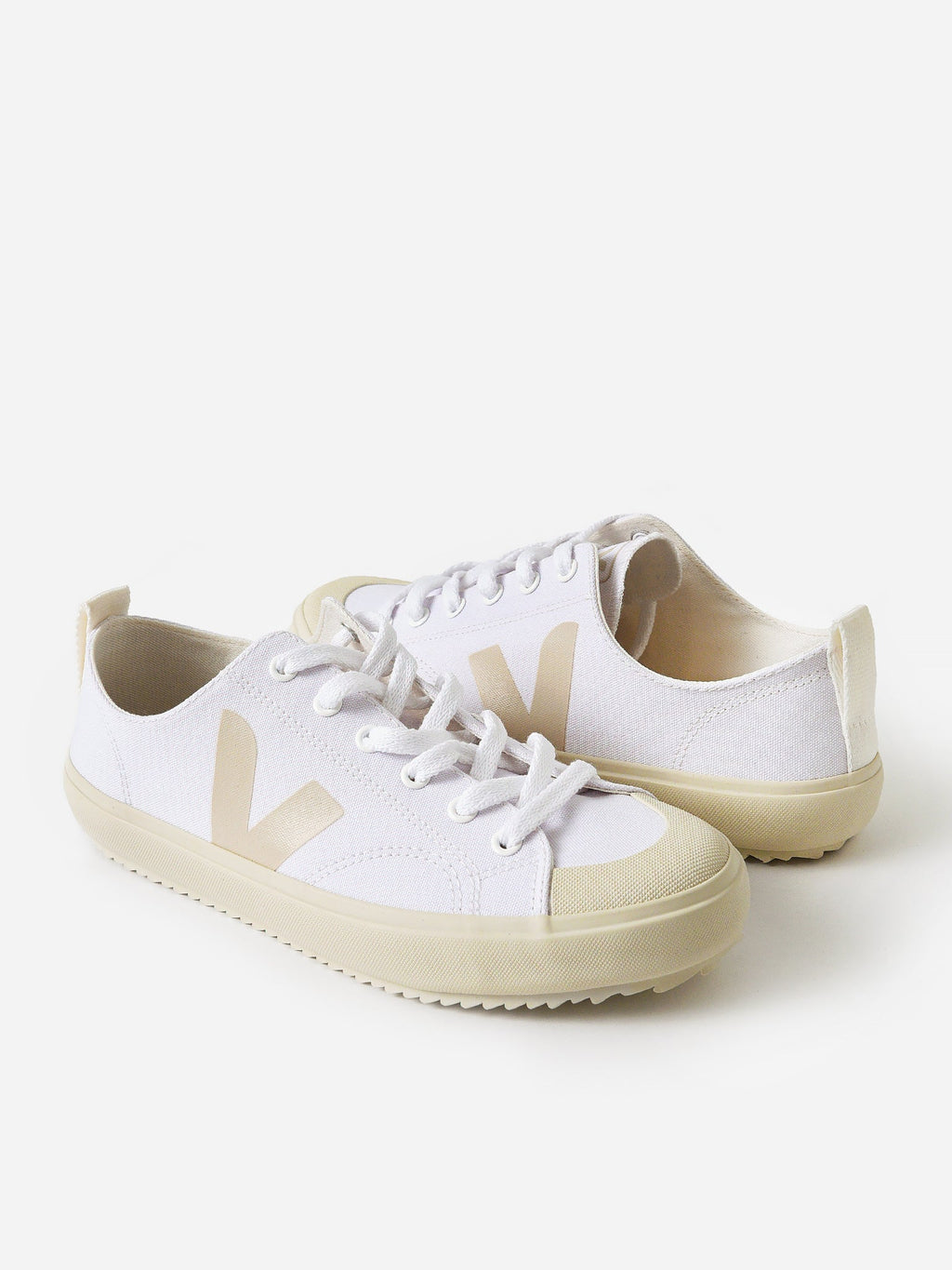 VEJA Women's Nova Canvas Sneaker