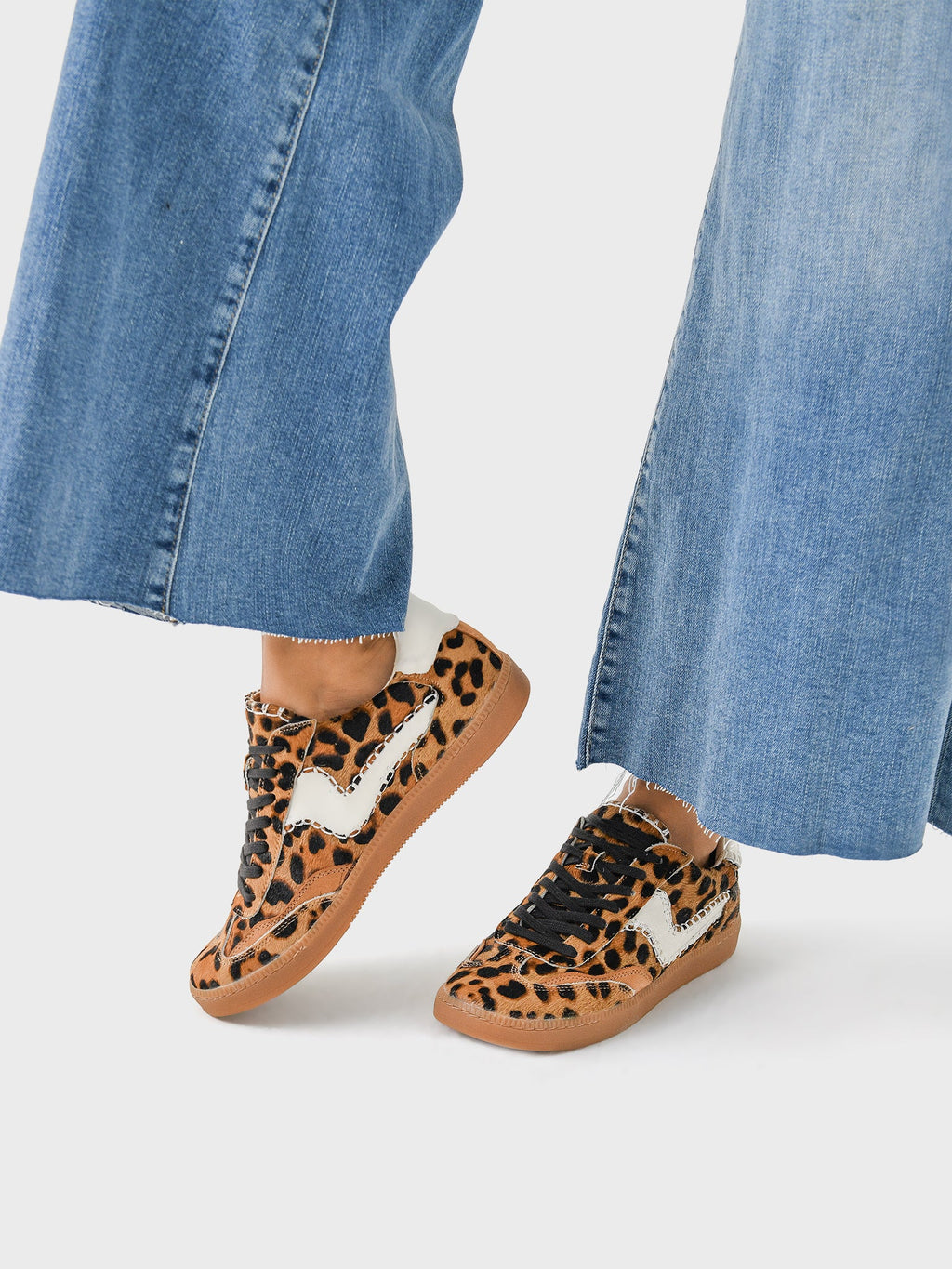 Dolce Vita Women's Notice Stitch Sneaker