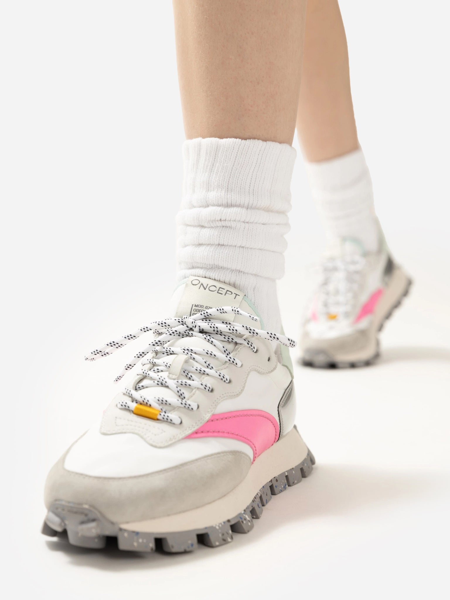 Oncept Women's Osaka Sneaker