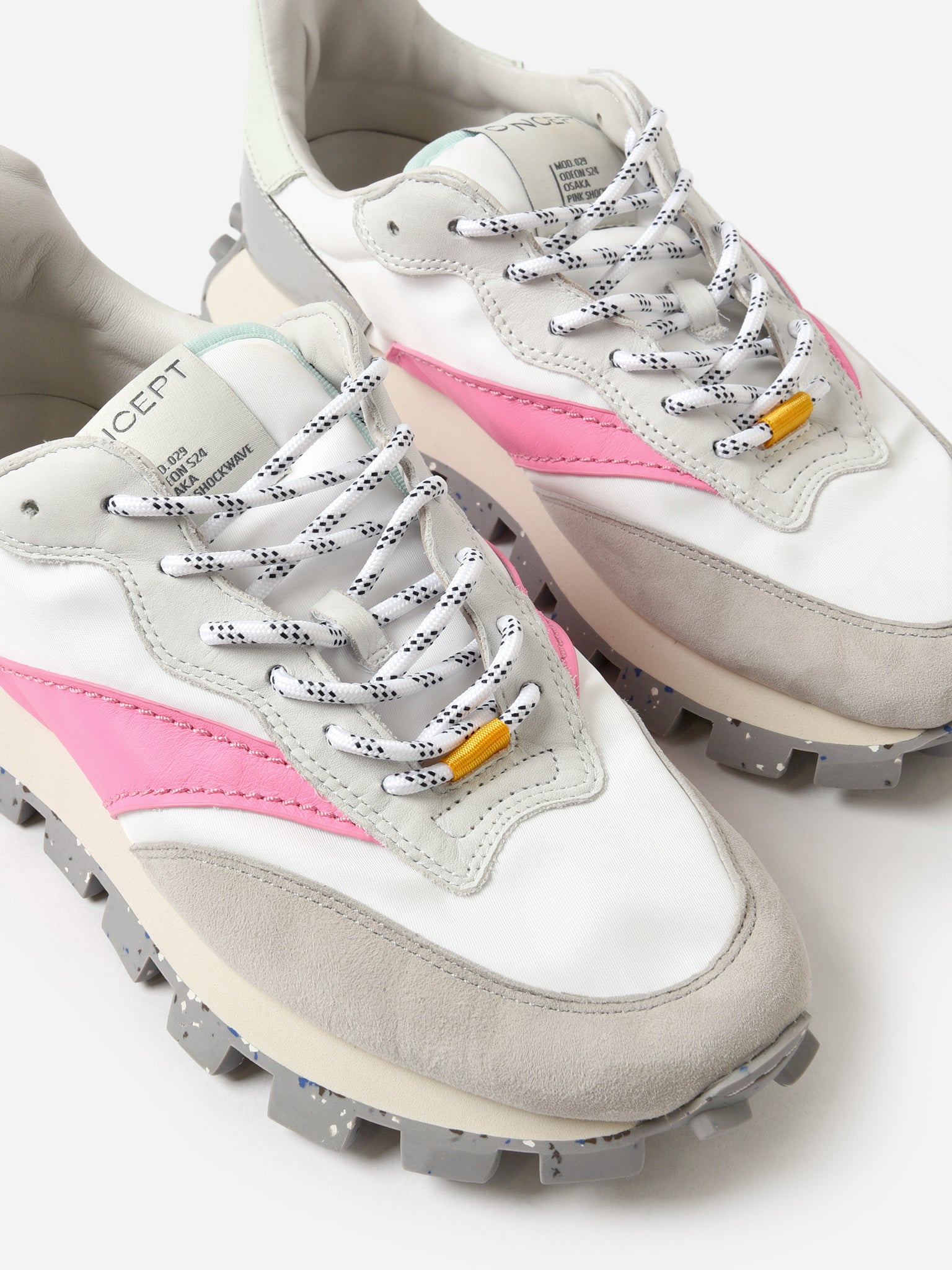 Oncept Women's Osaka Sneaker