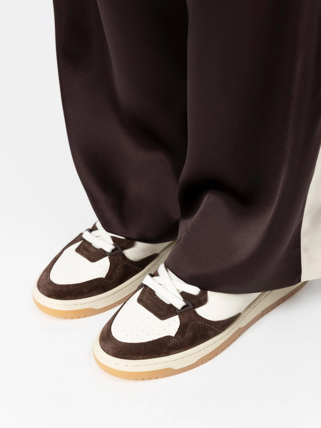 Oncept Women's Phoenix Sneaker