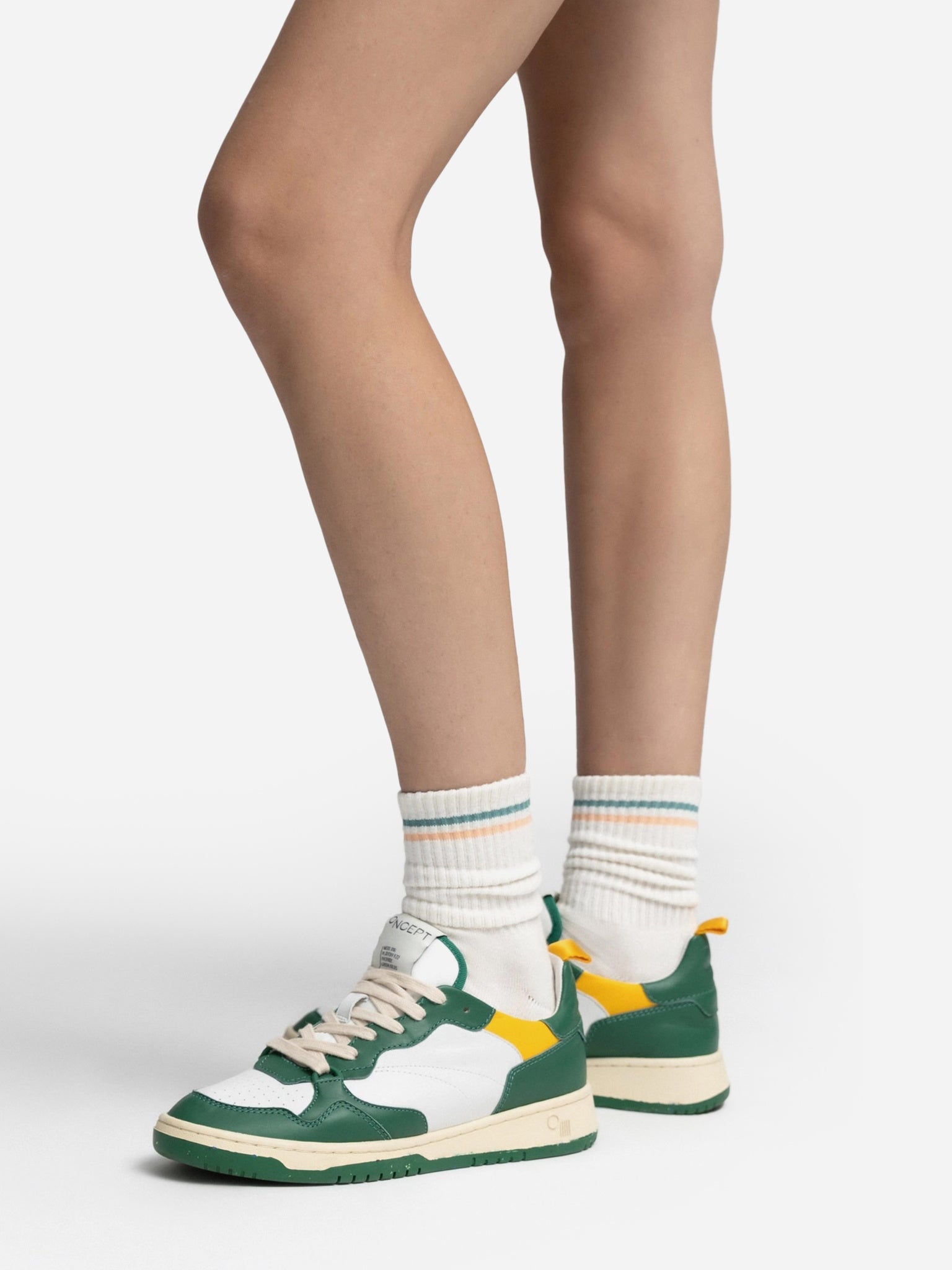 Oncept Women's Phoenix Sneaker