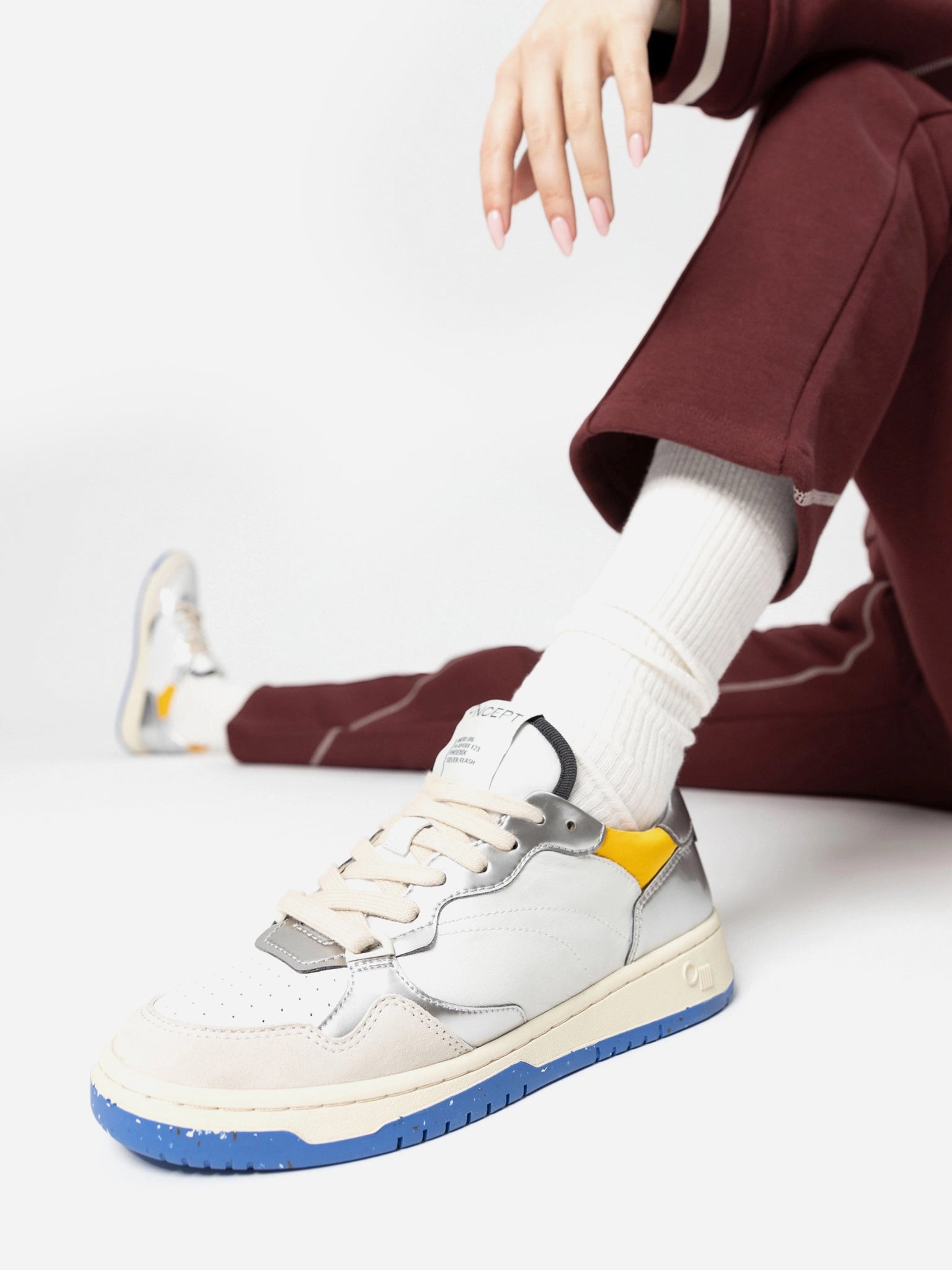 Oncept Women's Phoenix Sneaker