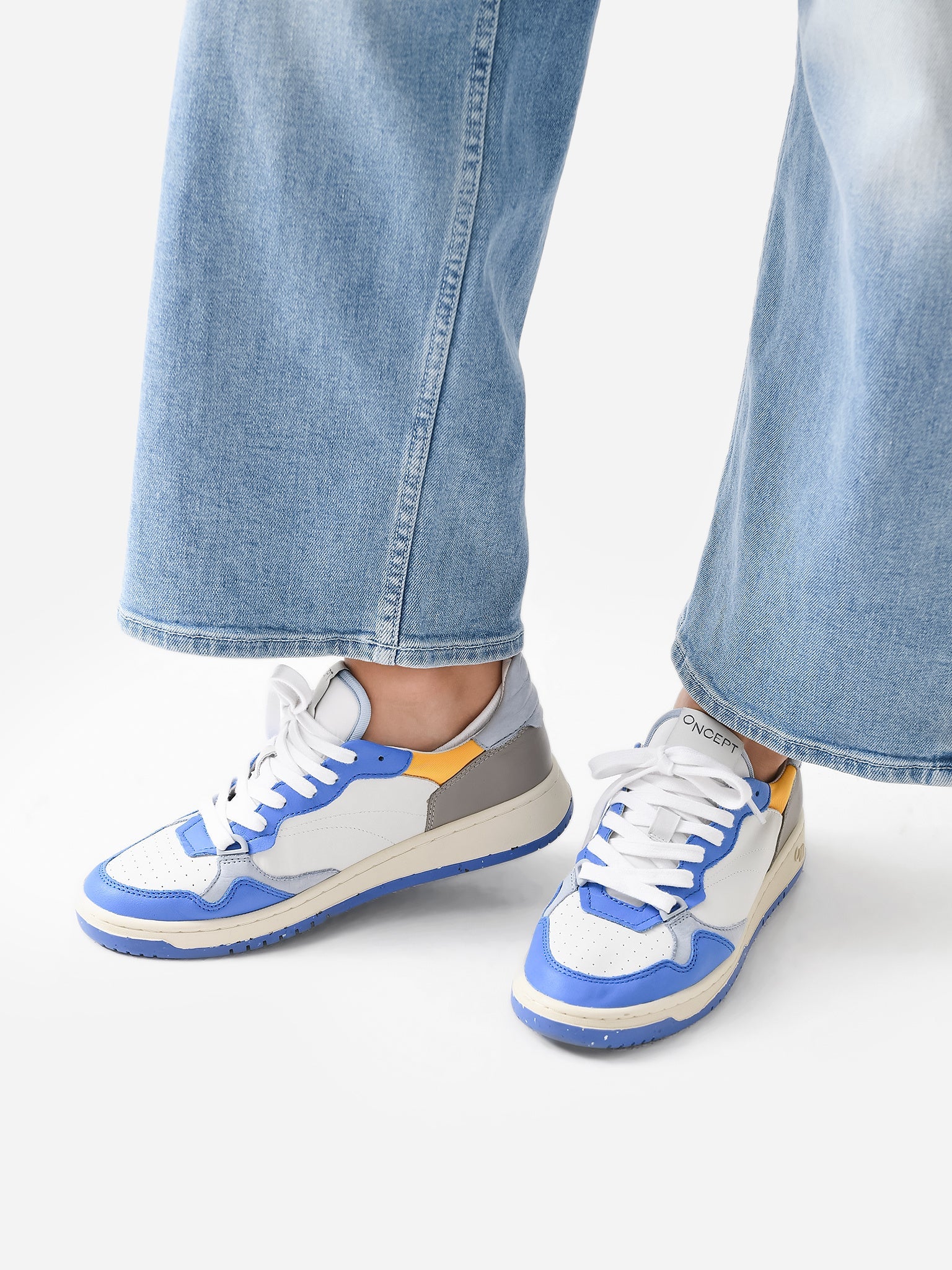 Oncept Women's Phoenix Sneaker