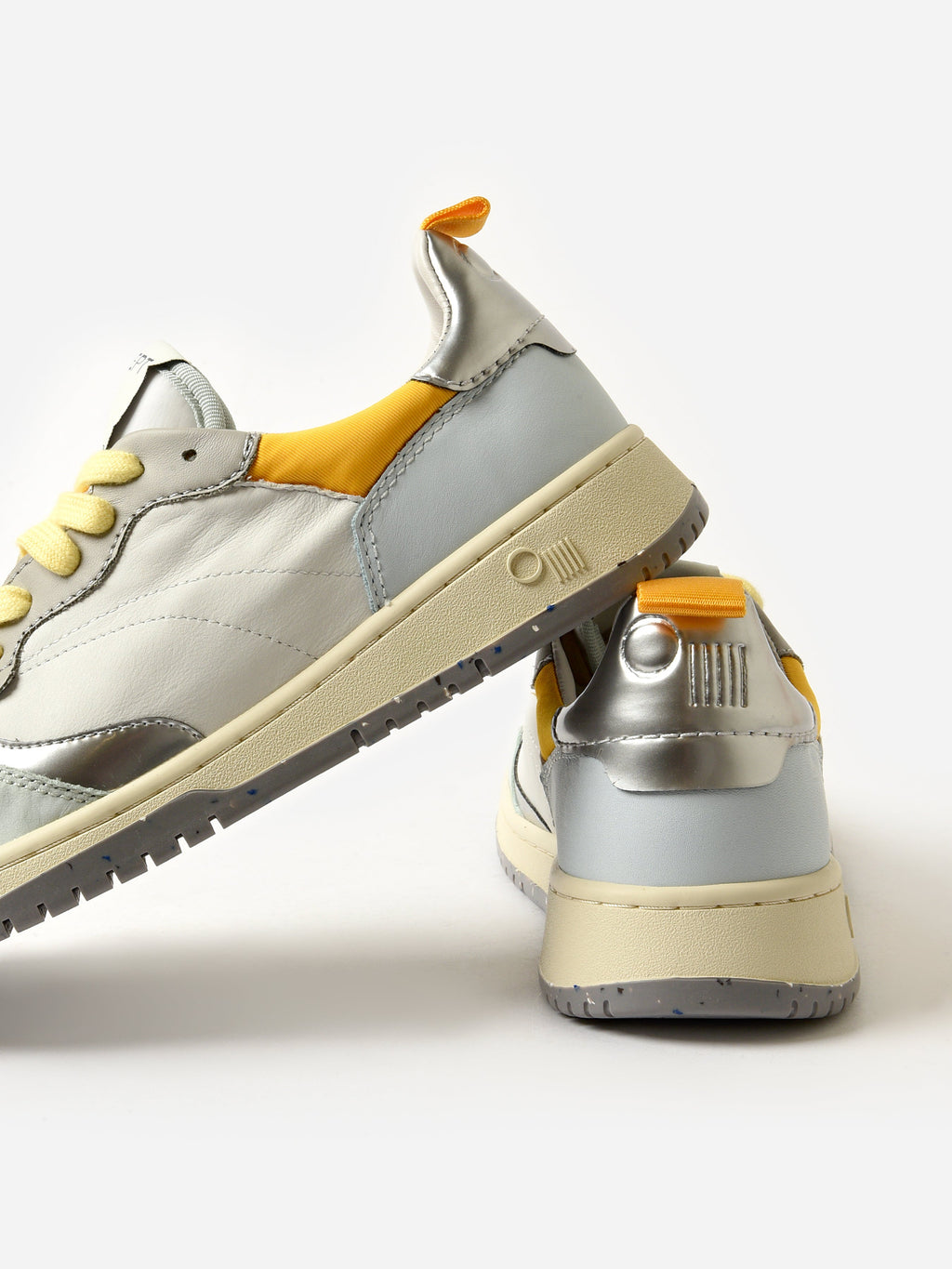 Oncept Women's Phoenix Sneaker