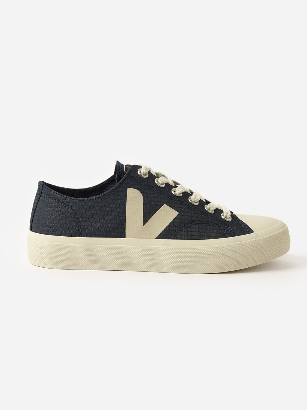 VEJA Women's Wata II Low Ripstop Sneaker