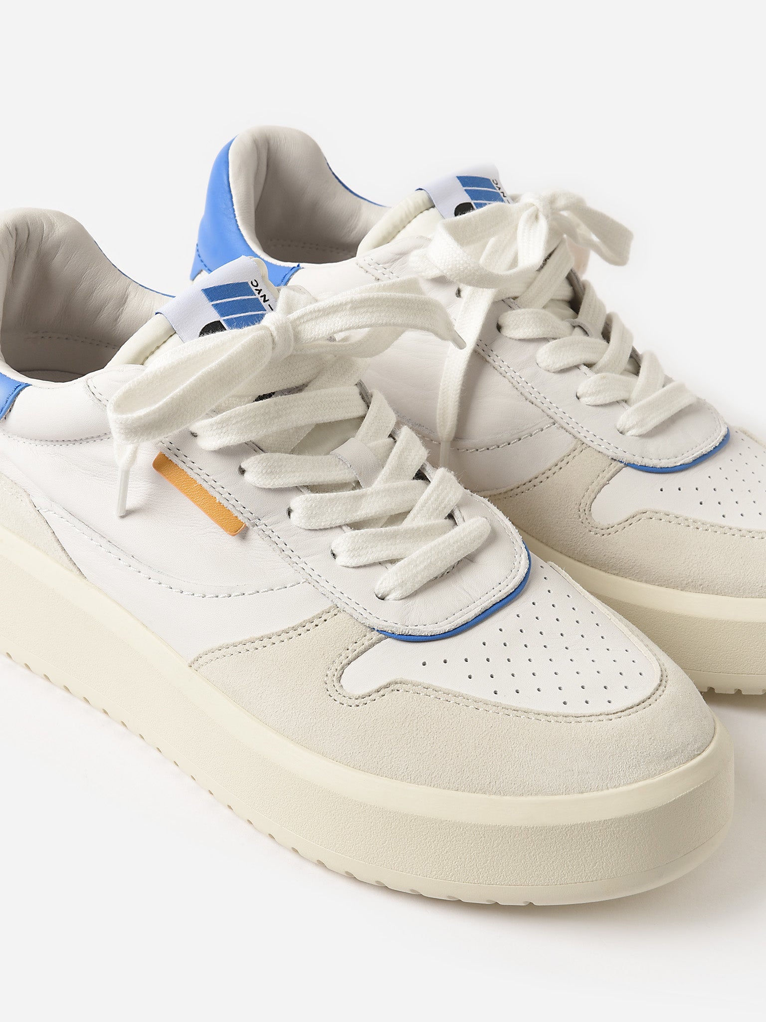 Oncept Women's Prague Sneaker