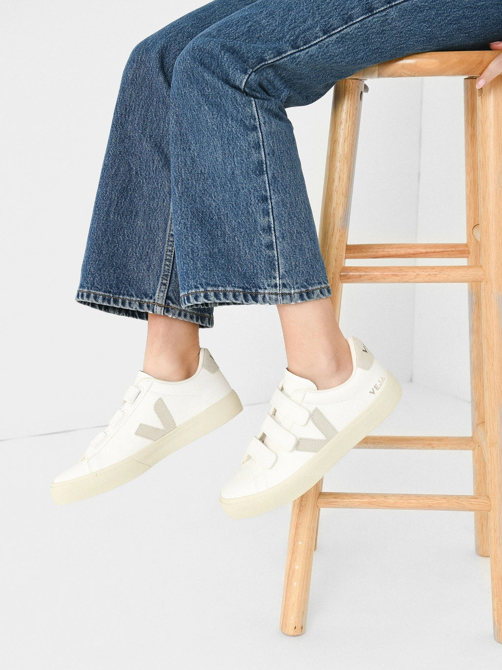 VEJA Women's Recife Chromefree Leather Sneaker