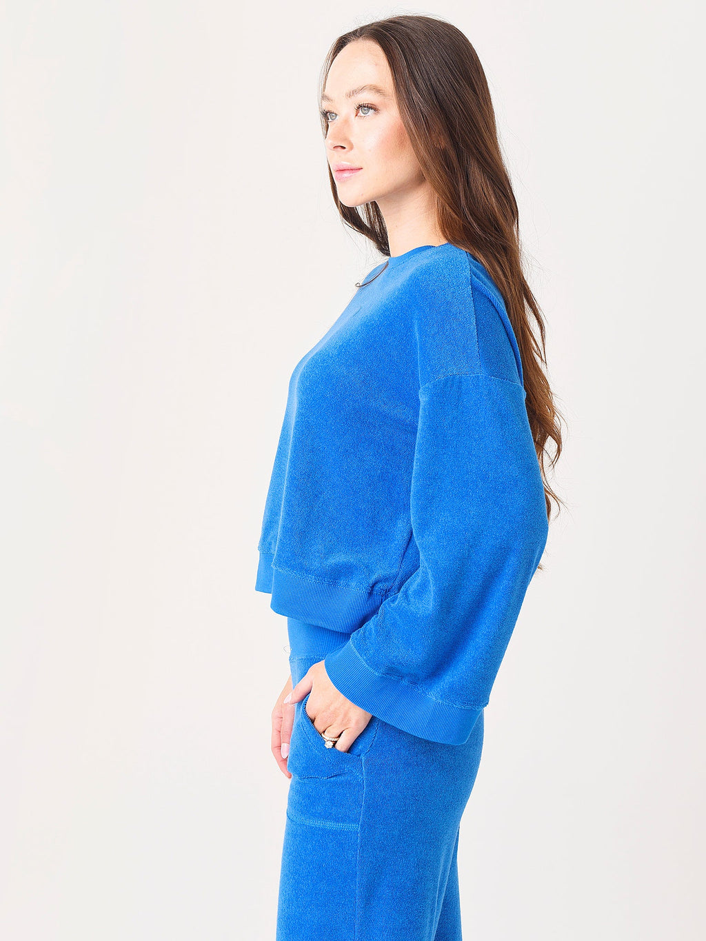 Warm Women's Minimal Sweatshirt