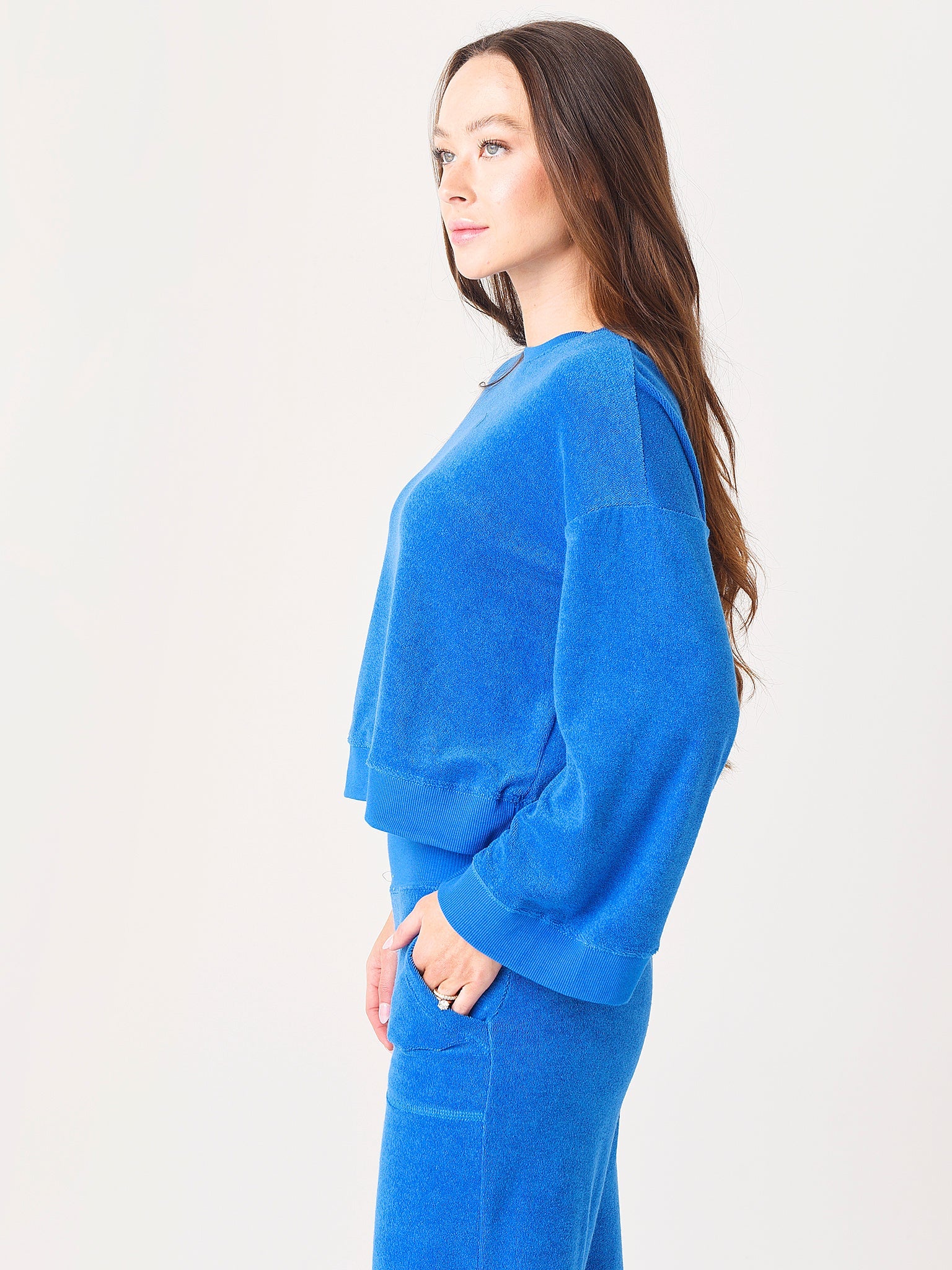 Warm Women's Minimal Sweatshirt