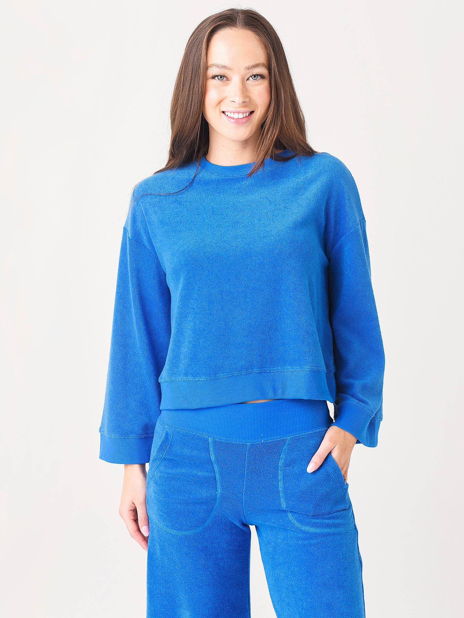 Warm Women's Minimal Sweatshirt