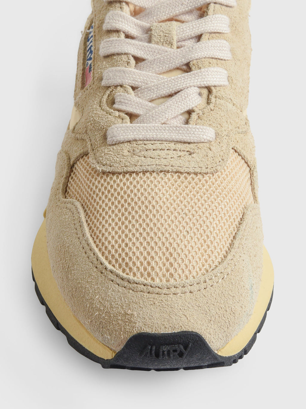 Autry Women's Reelwind Low Sneaker