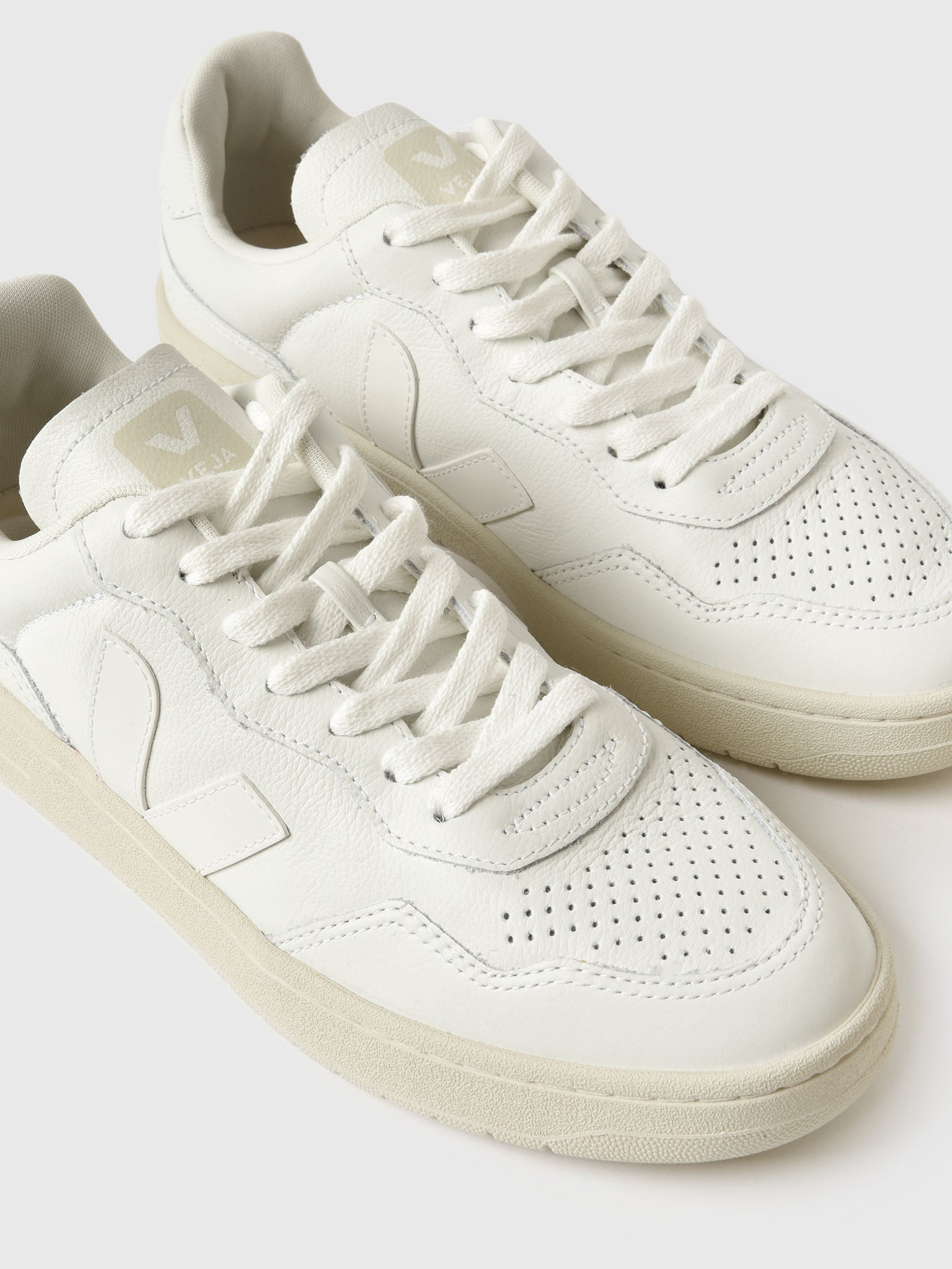 VEJA Women's V-90 Leather Sneaker