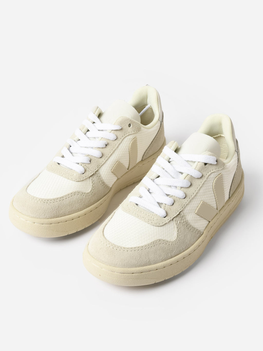 VEJA Women's V-10 B-Mesh Sneaker