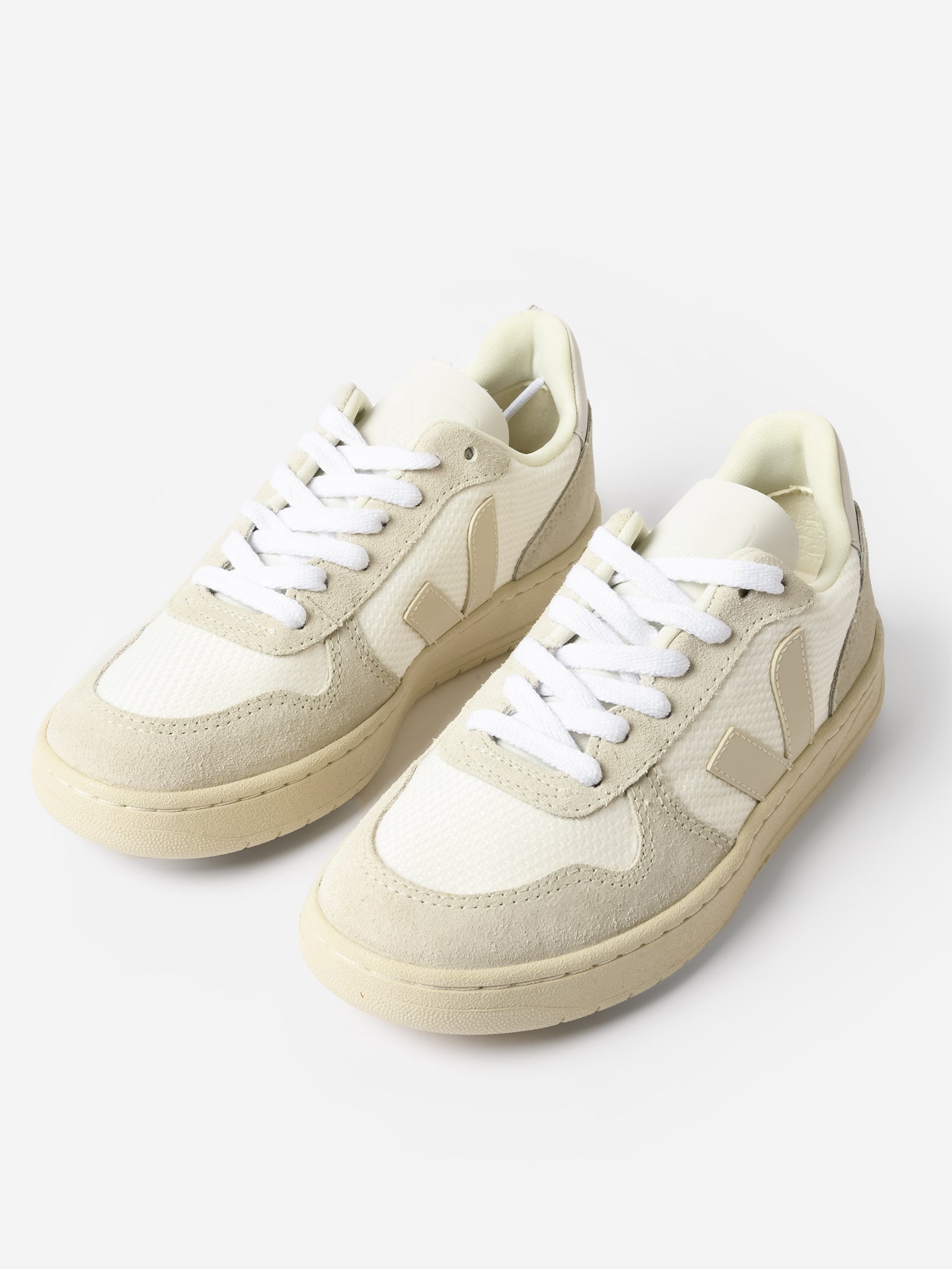 VEJA Women's V-10 B-Mesh Sneaker