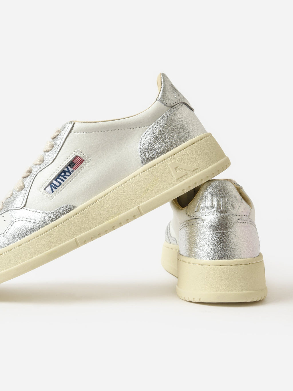 Autry Women's Medalist Low Sneaker