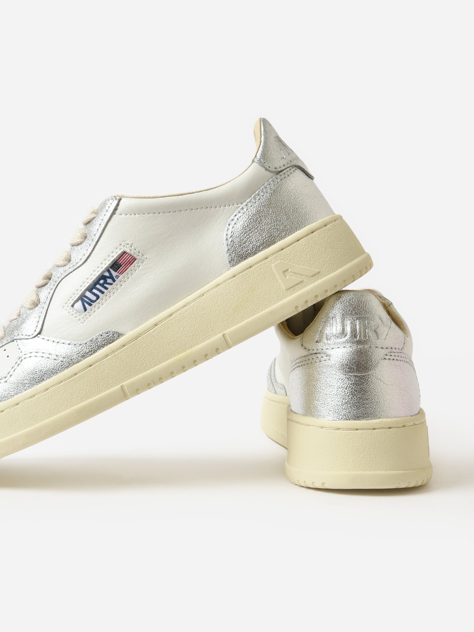 Autry Women's Medalist Low Sneaker