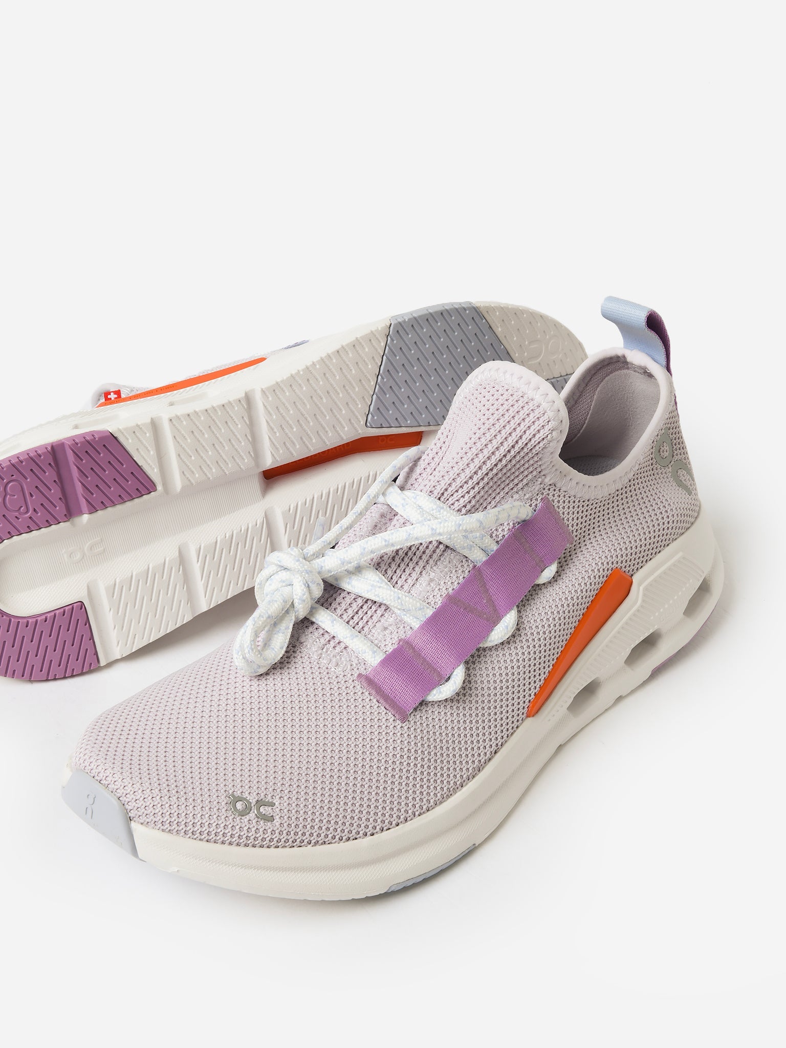 ON Women's Cloudeasy Sneaker
