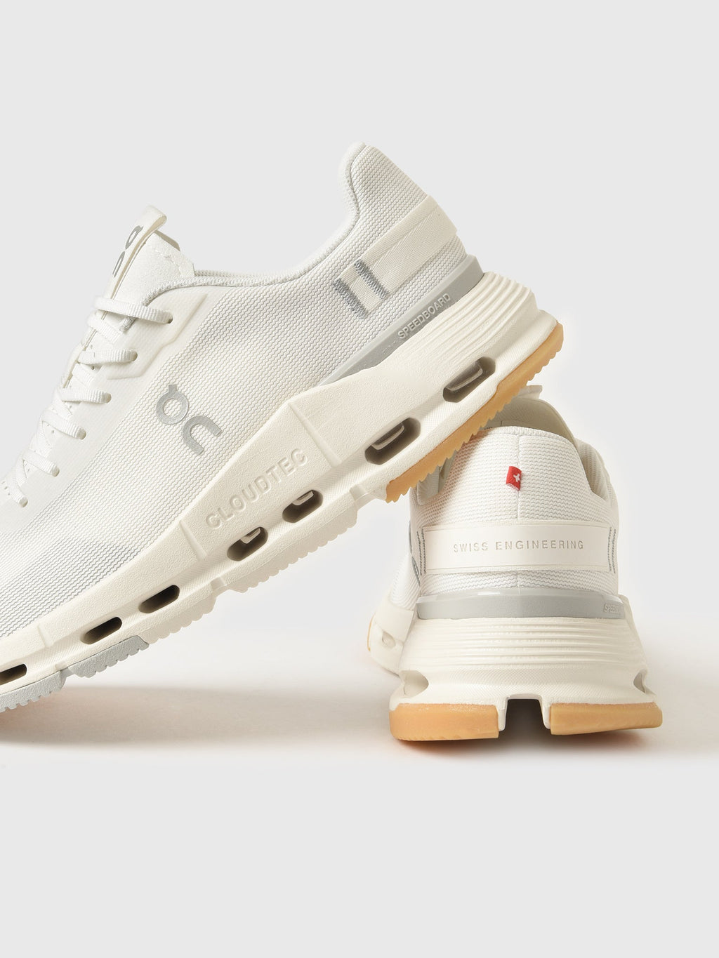 ON Women's Cloudnova Form 2 Sneaker