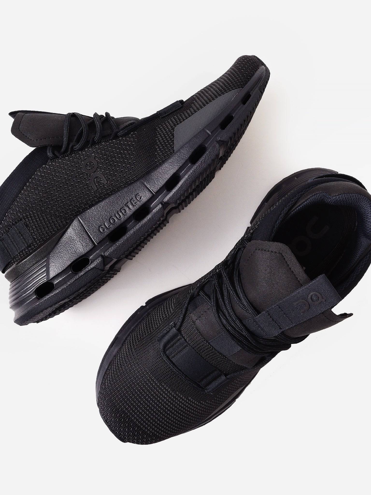 ON Women's Cloudnova Sneaker