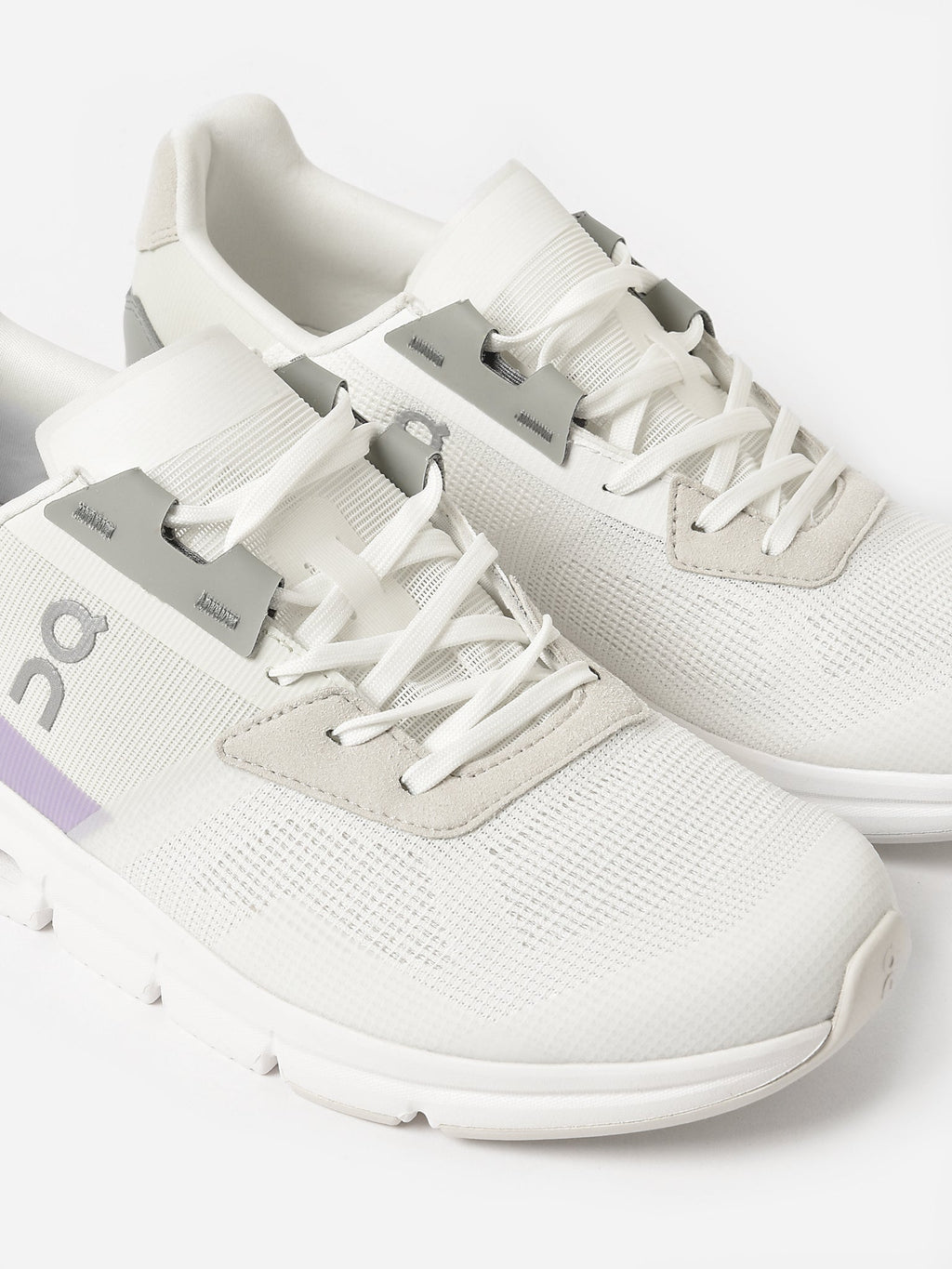 ON Women's Cloudrift Sneaker