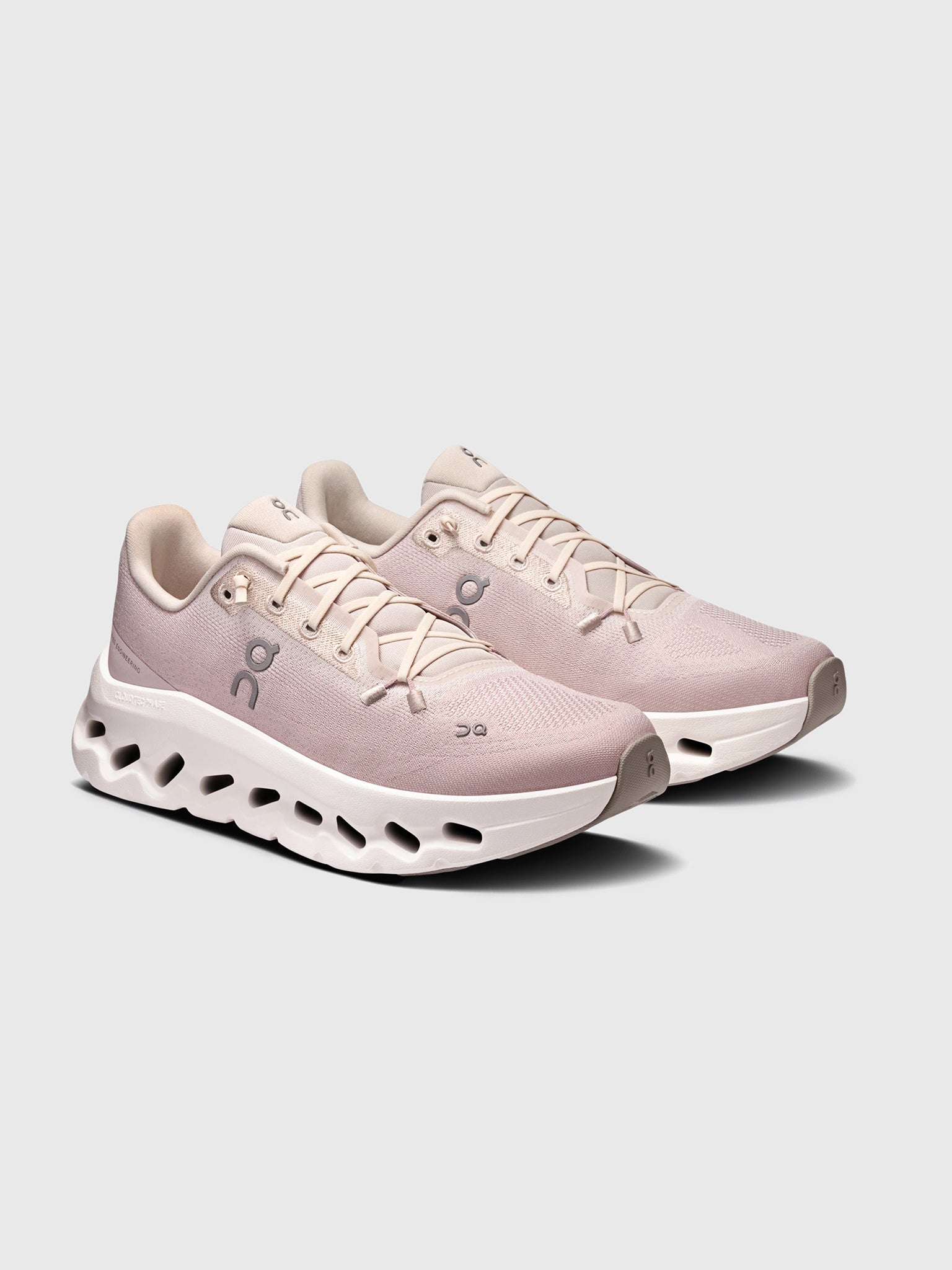 ON Women's Cloudtilt Sneaker