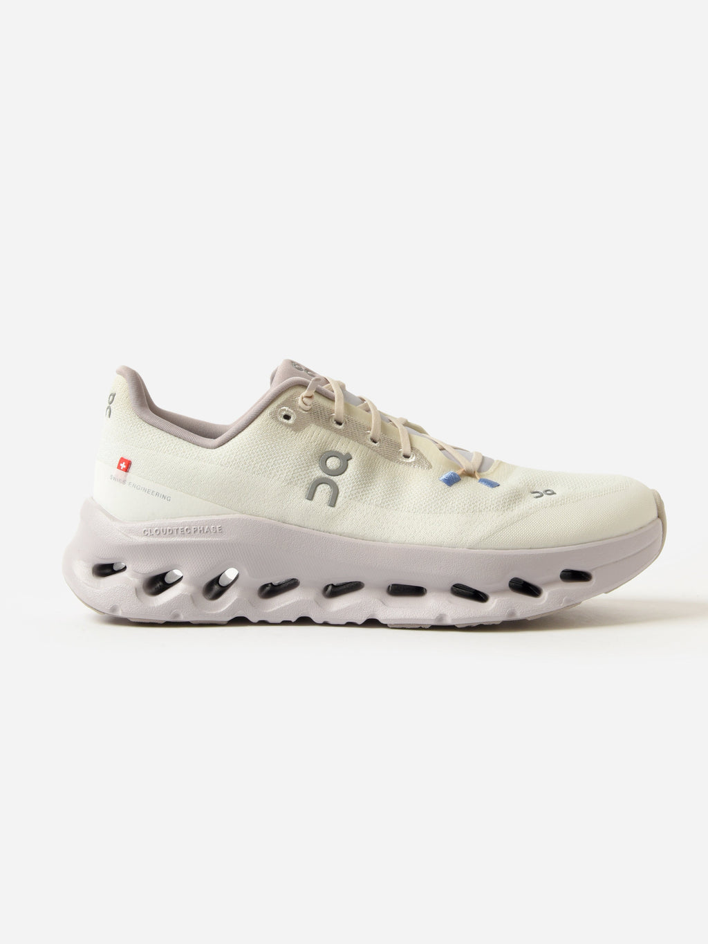 ON Women's Cloudtilt Sneaker