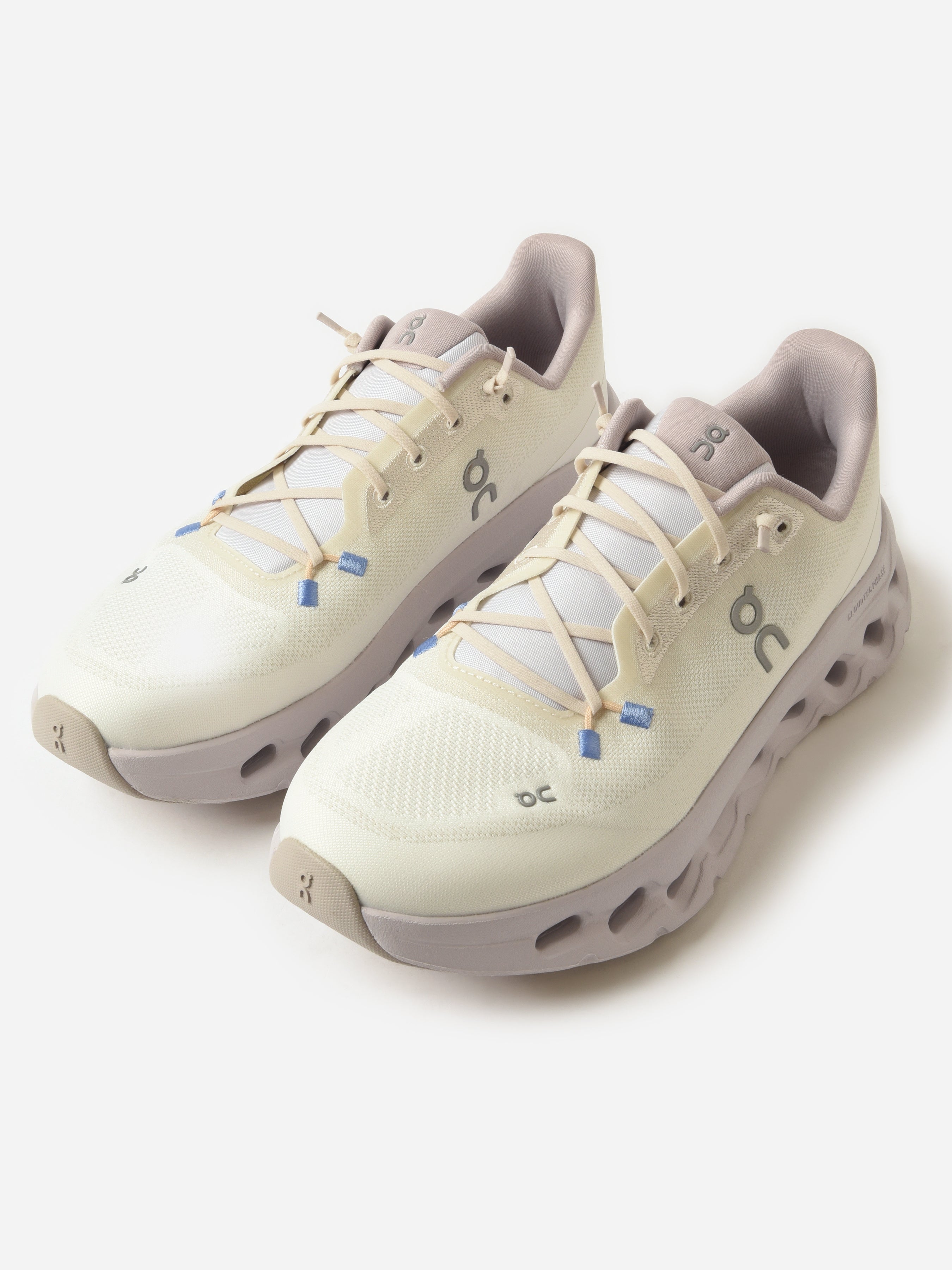 ON Women's Cloudtilt Sneaker