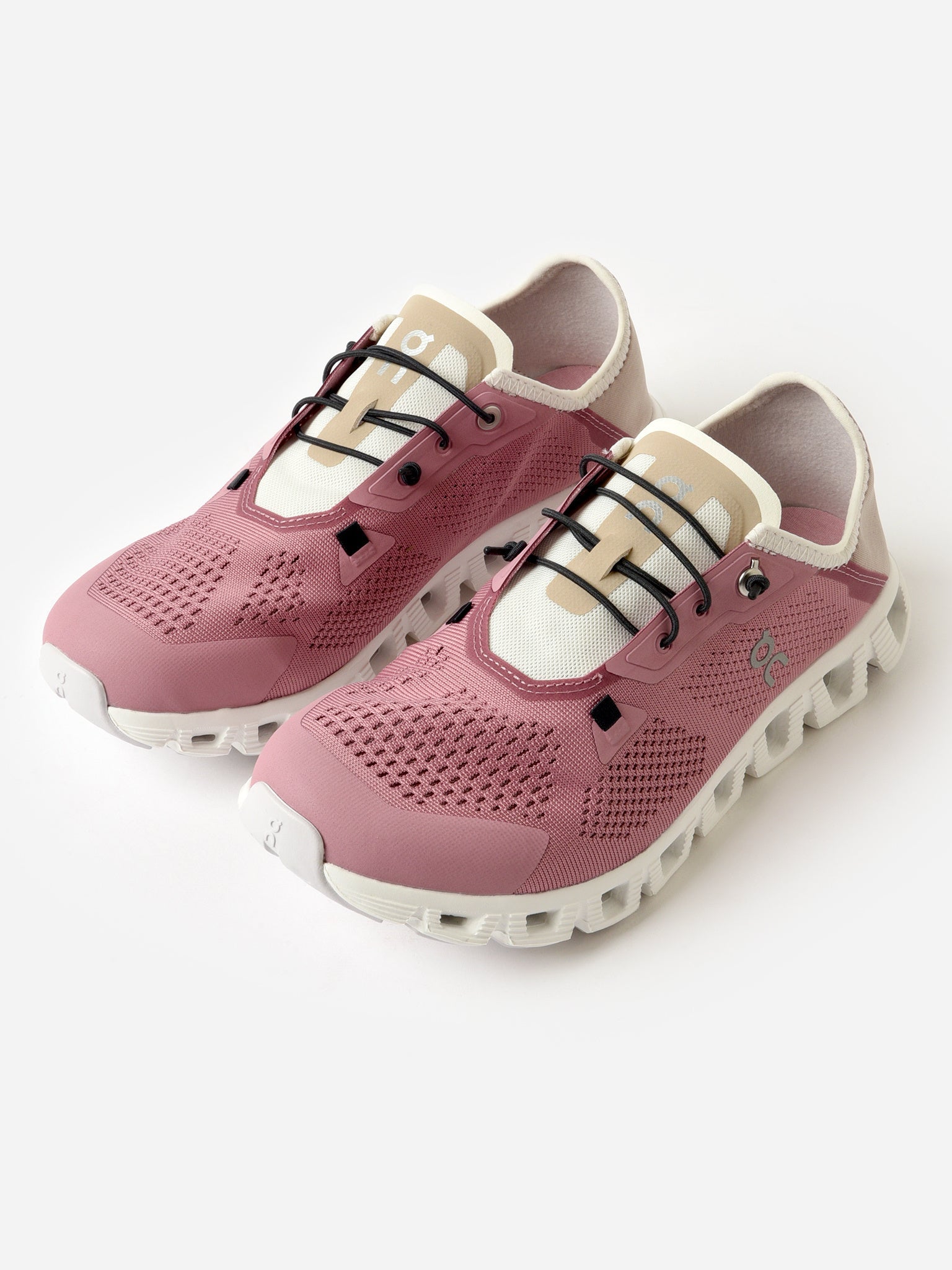 ON Women's Cloud 5 Coast Sneaker