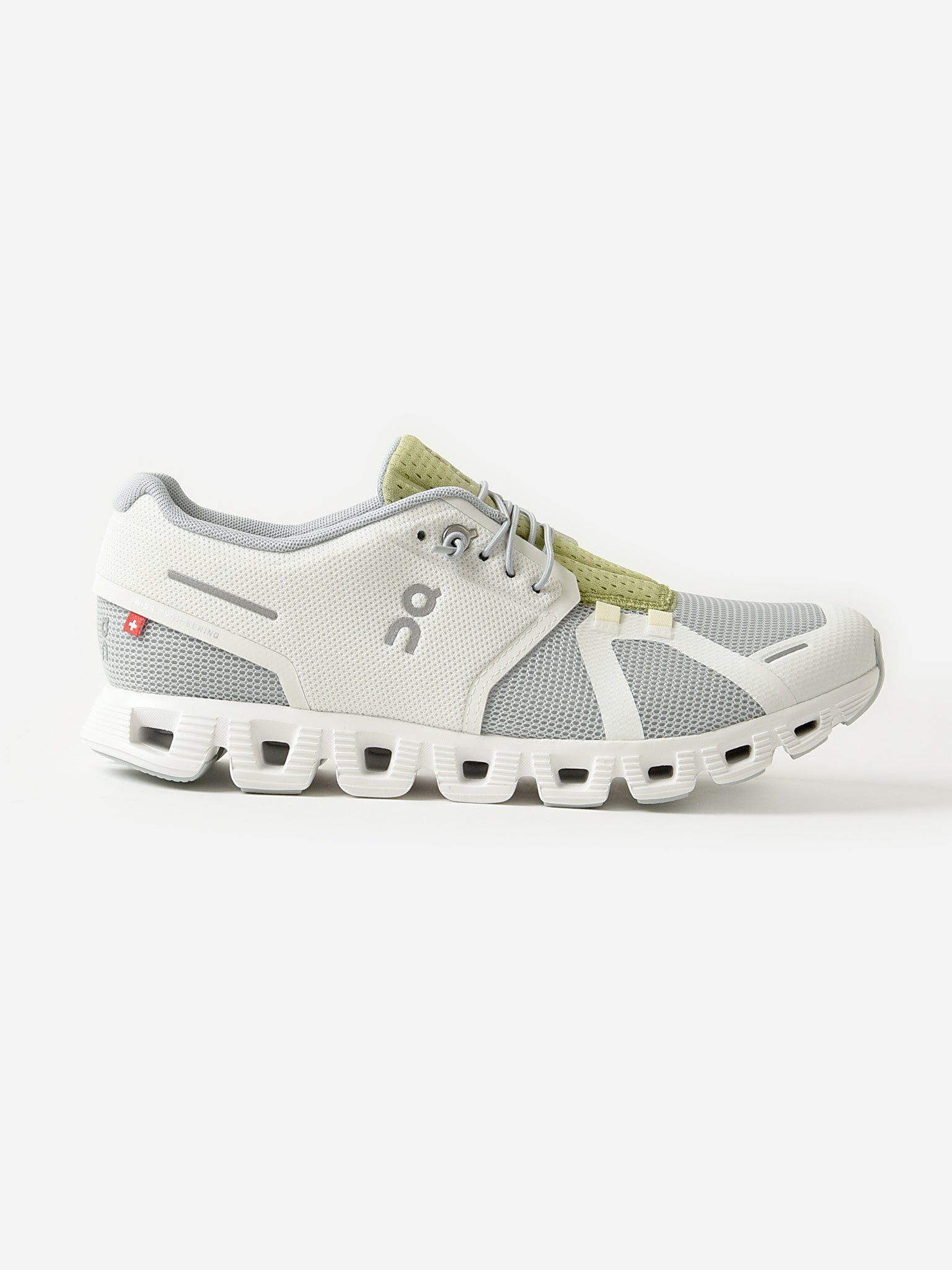 ON Women's Cloud 5 Push Sneaker