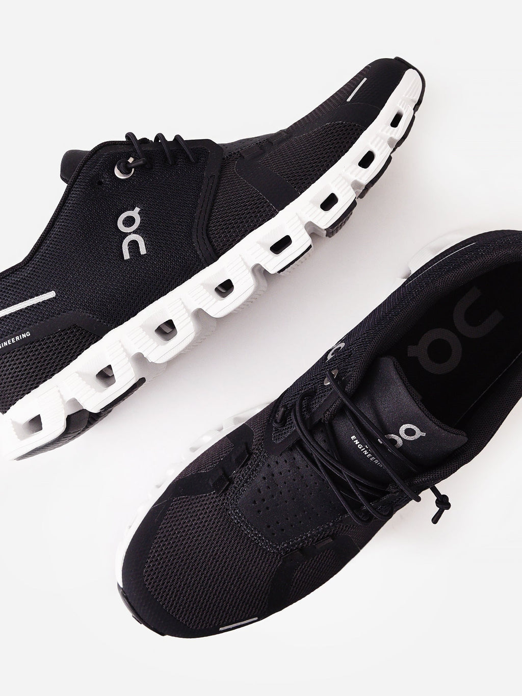 ON Women's Cloud 5 Sneaker