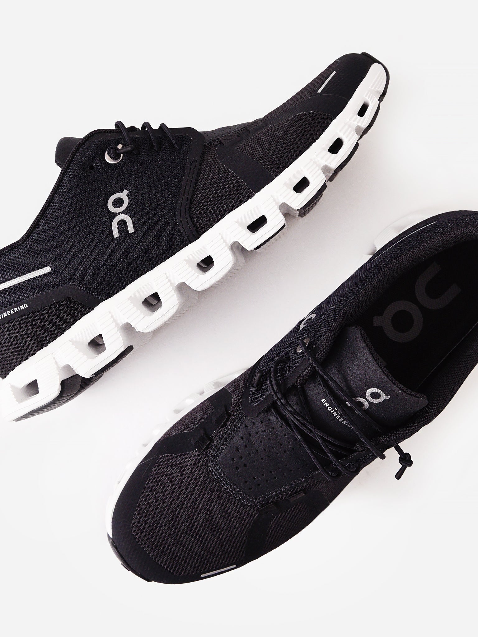 ON Women's Cloud 5 Sneaker