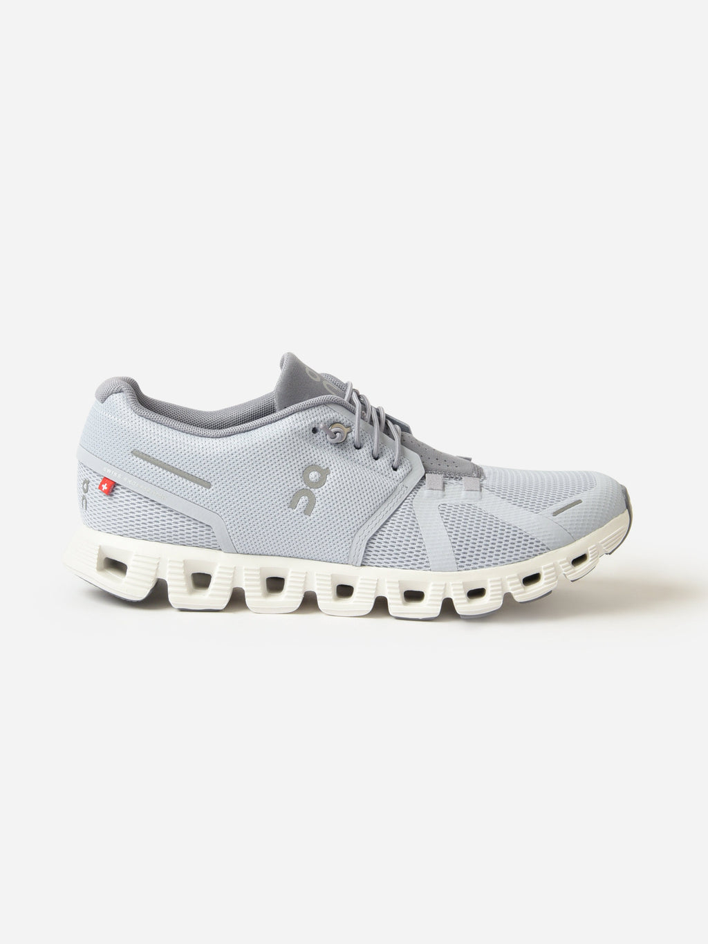 ON Women's Cloud 5 Sneaker