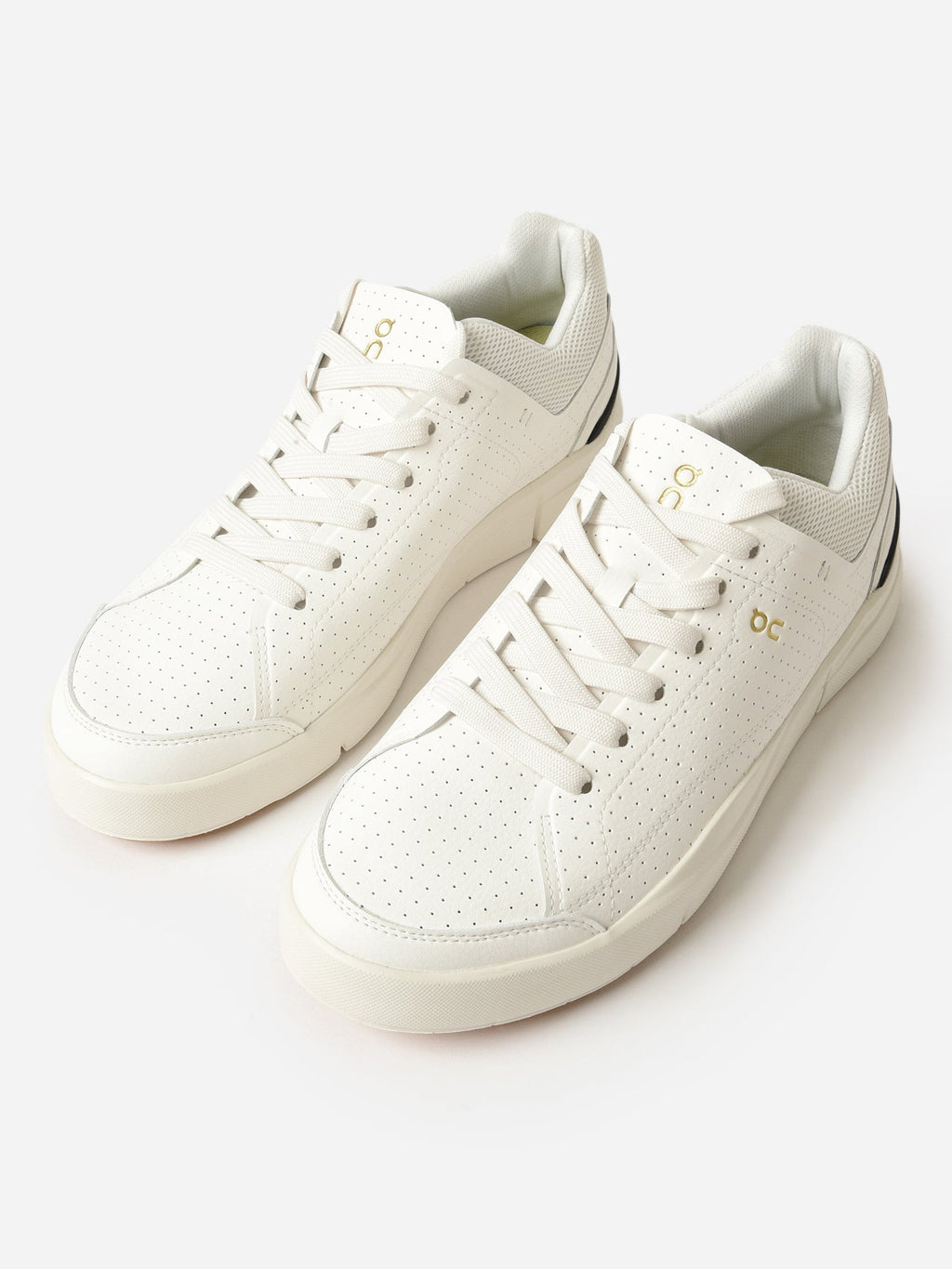 ON Women's The Roger Centre Court Sneaker